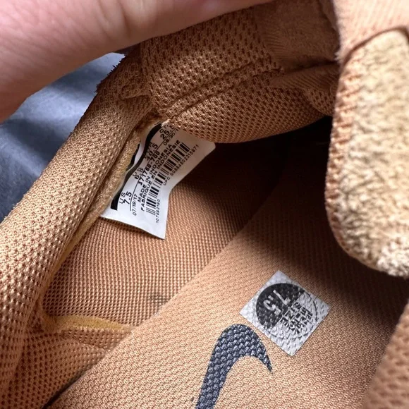 Nike SB Blazer Low Tan Suede - Picture 5 of 7